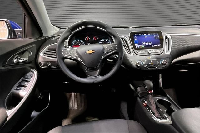 Used 2023 Chevrolet Malibu RS FWD image 8