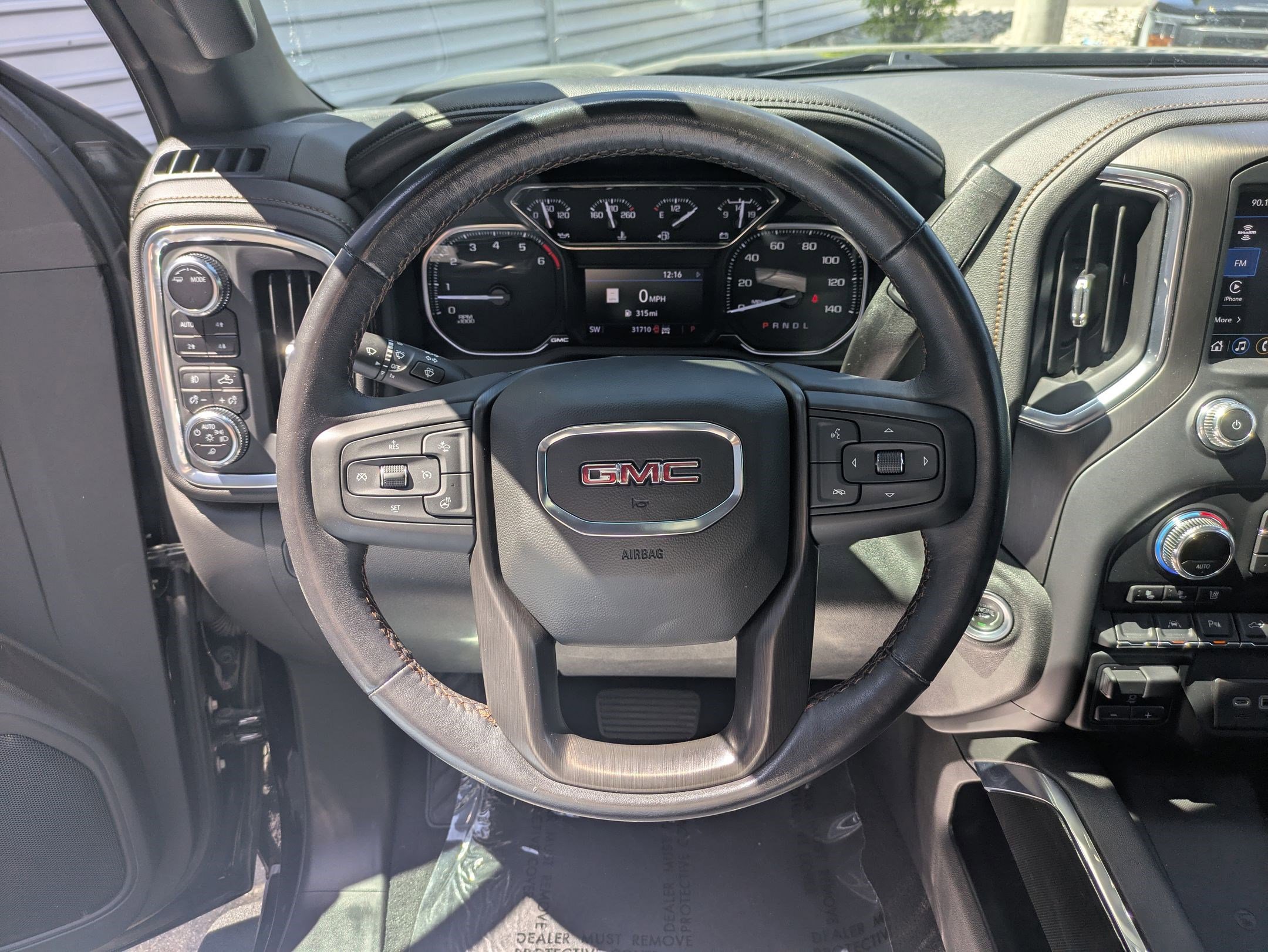 Used 2022 GMC Sierra 1500 AT4 w/ AT4 Premium Package AWD/4WD image 17