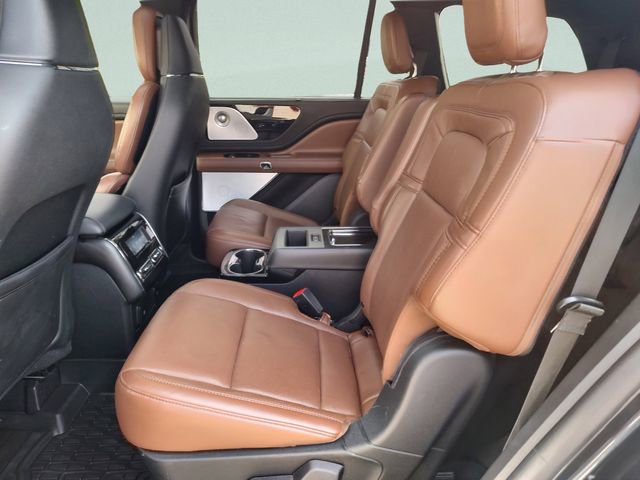 Used 2021 Lincoln Aviator Reserve w/ Equipment Group 201A image 29