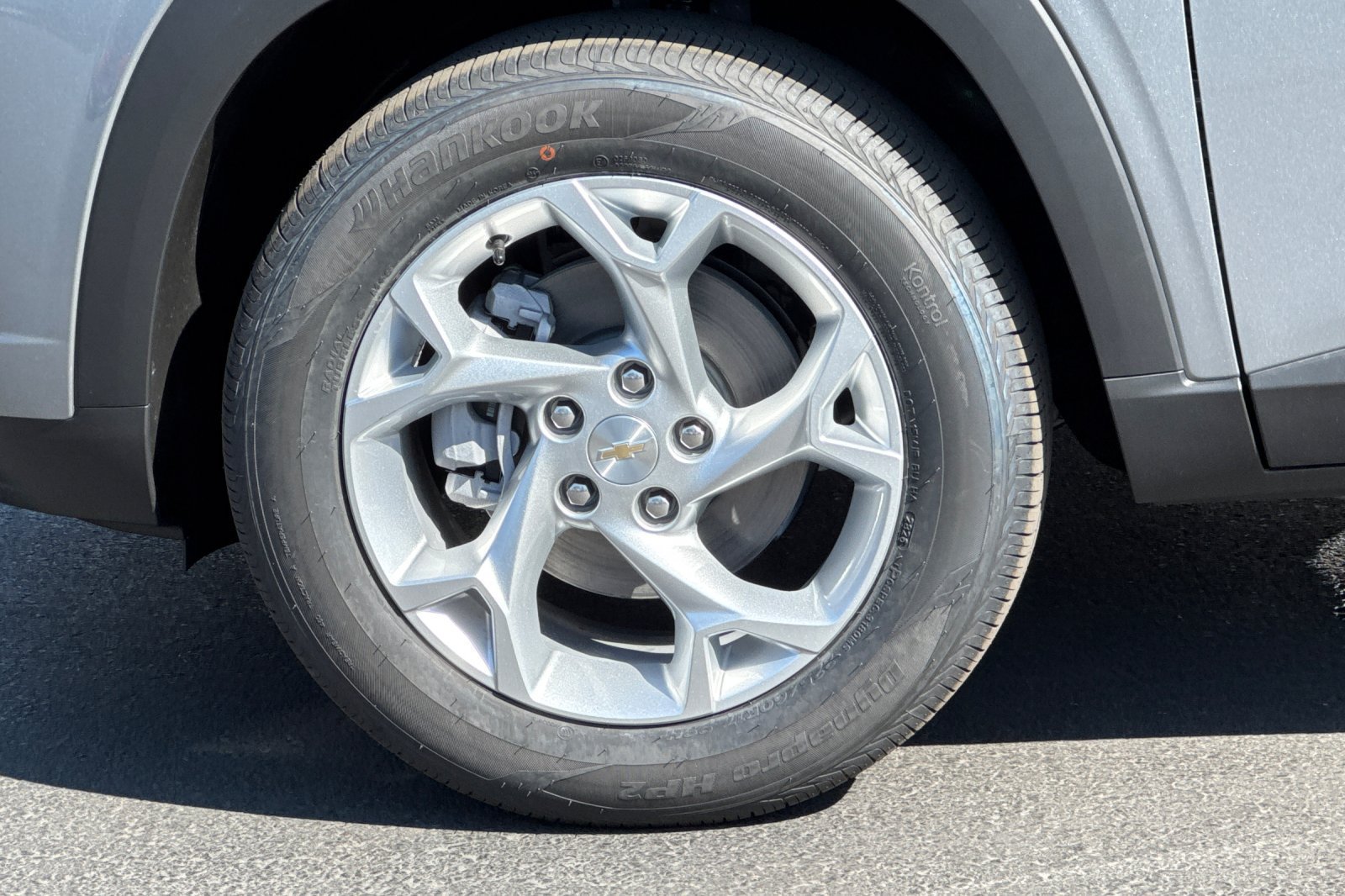 New 2026 Chevrolet Trax LS w/ LS Convenience Package FWD image 23