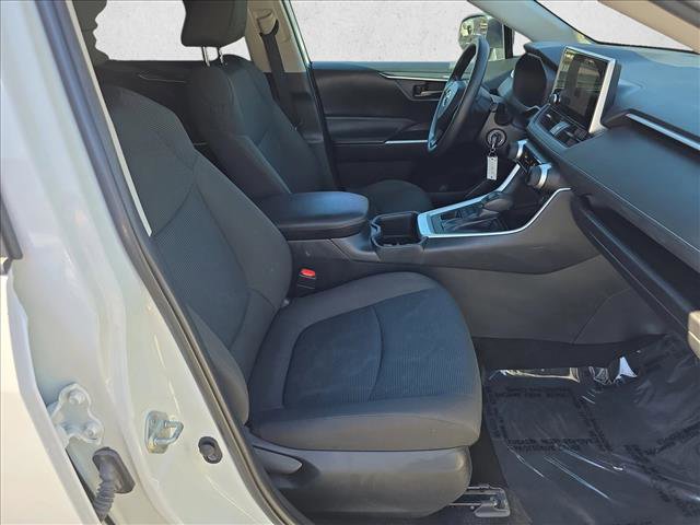 Used 2023 Toyota RAV4 LE image 10
