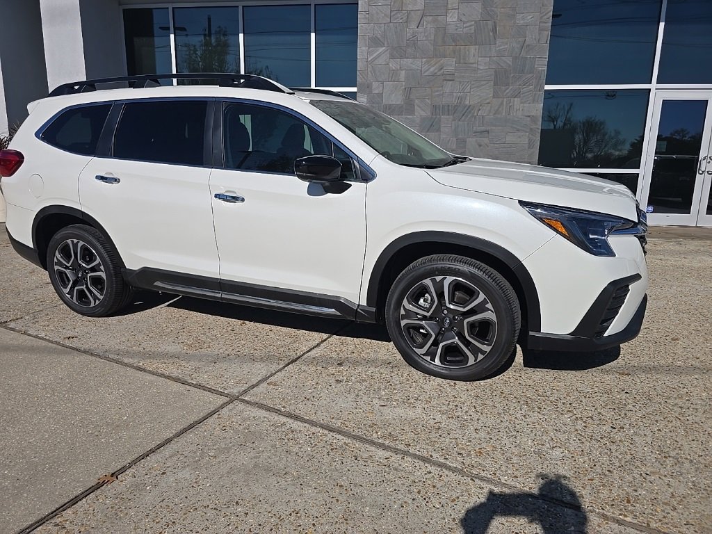 Certified 2025 Subaru Ascent Touring w/ Popular Package #2 image 3