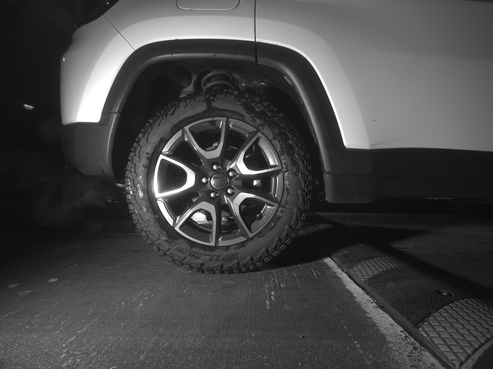 Used 2025 Jeep Compass Trailhawk image 15