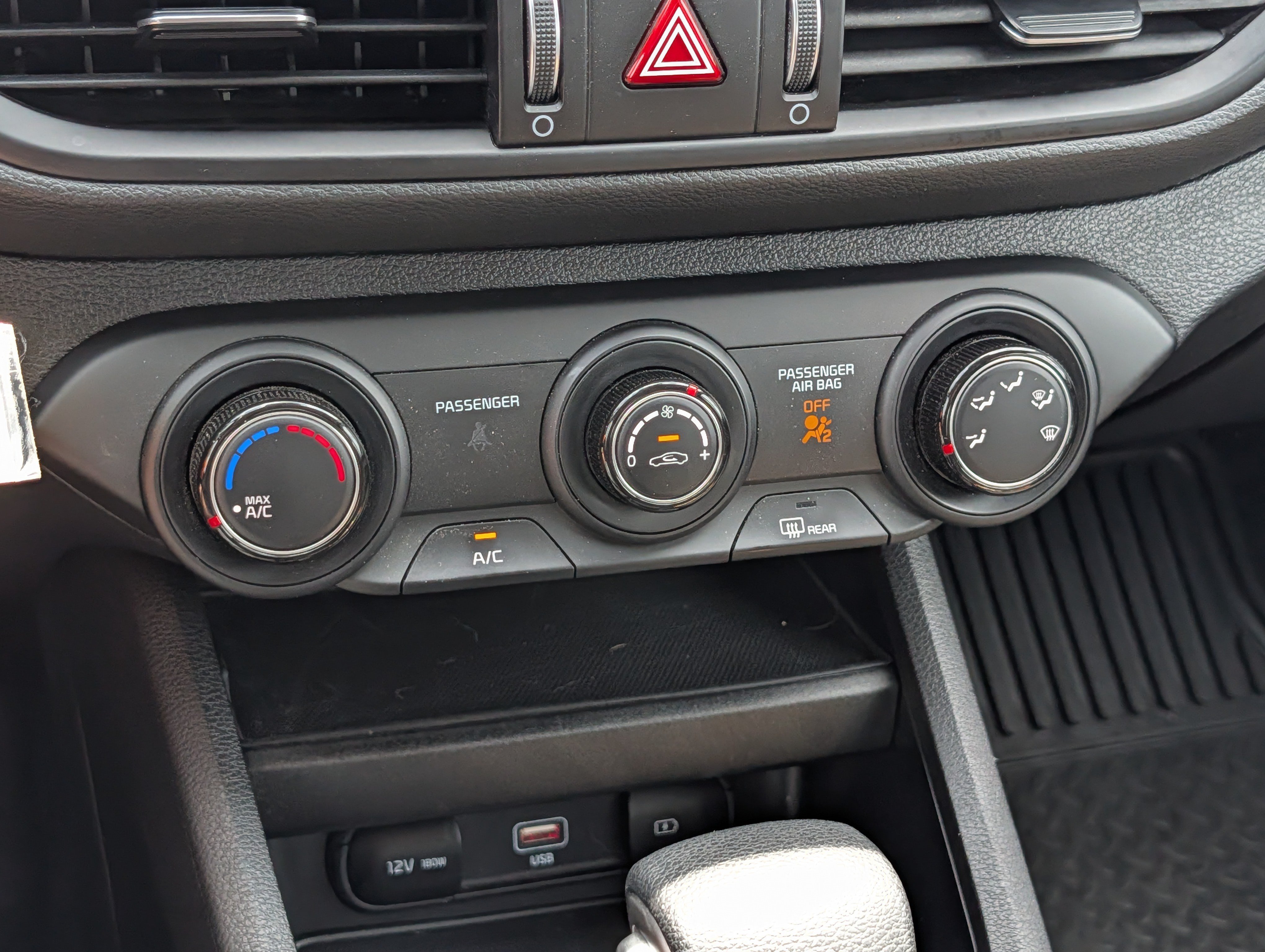Certified 2024 Kia Forte LXS w/ LXS Technology Package FWD image 23