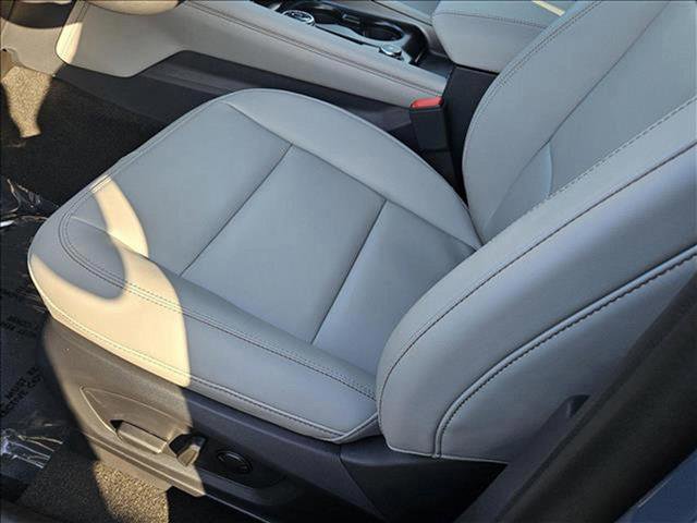 New 2025 Ford Explorer Active w/ Active Comfort Package image 4