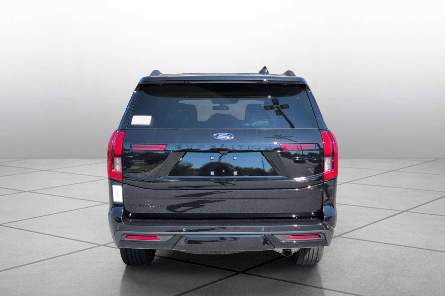 New 2026 Ford Expedition Platinum w/ Stealth Appearance Package AWD/4WD image 4