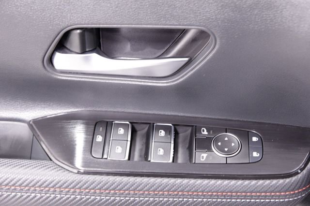 Used 2025 Nissan Kicks SR image 22