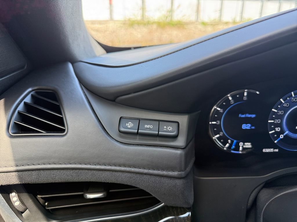 Used 2020 Cadillac Escalade Platinum AWD/4WD image 41