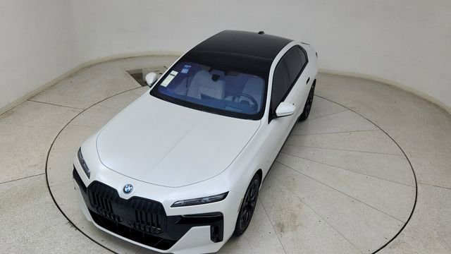 Used 2023 BMW i7 xDrive60 w/ Executive Package 2 image 78