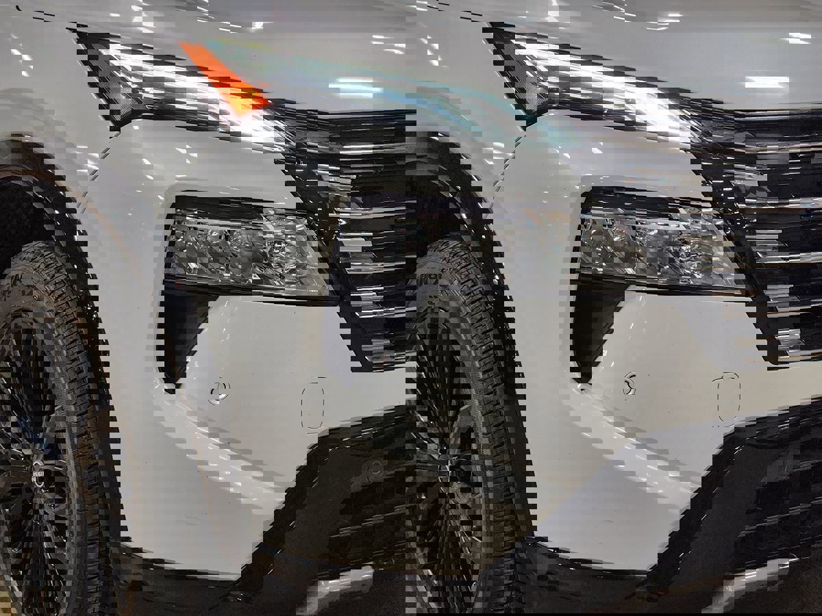 Used 2024 Nissan Rogue Platinum w/ Platinum Premium Package image 13