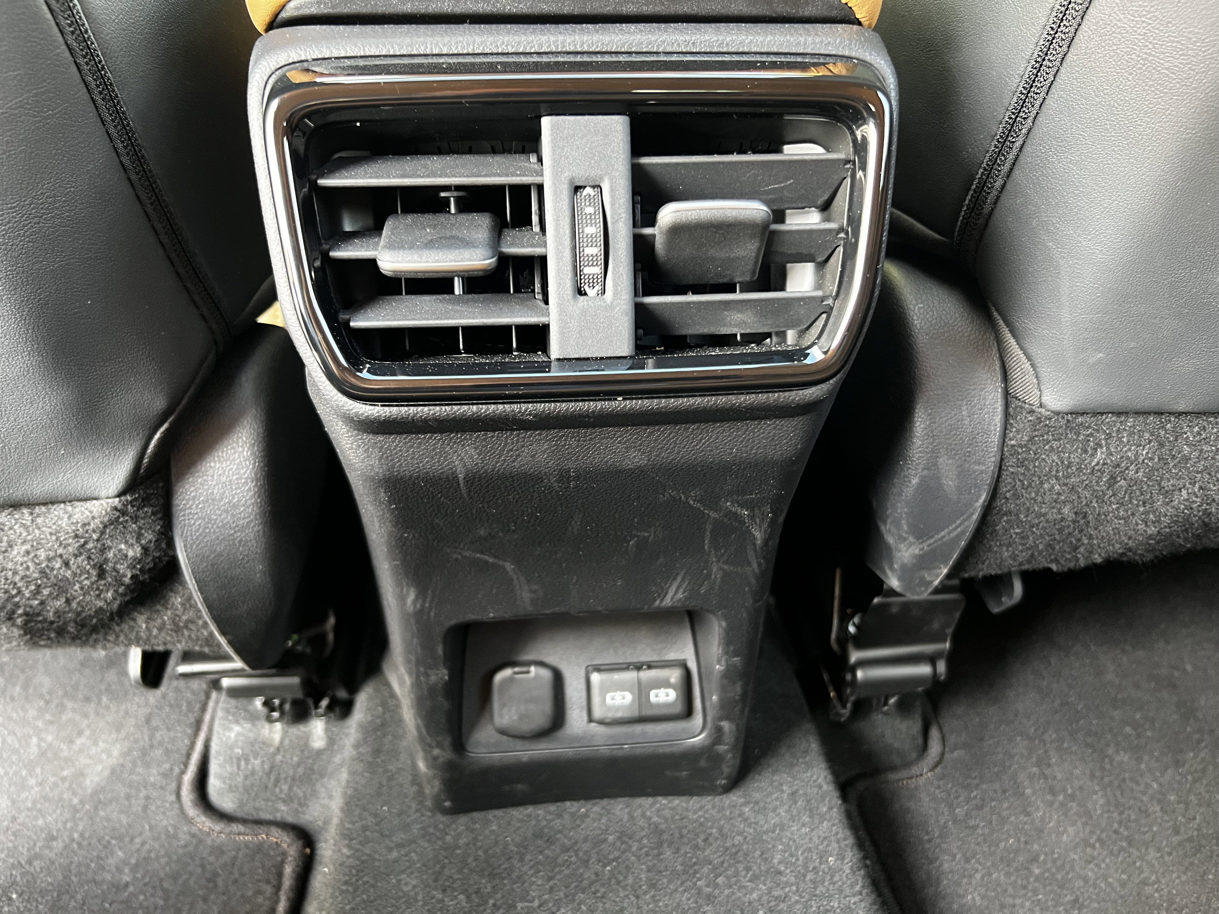 Used 2025 Lexus NX 250 FWD w/ Towing Package (2000 Lbs) image 31