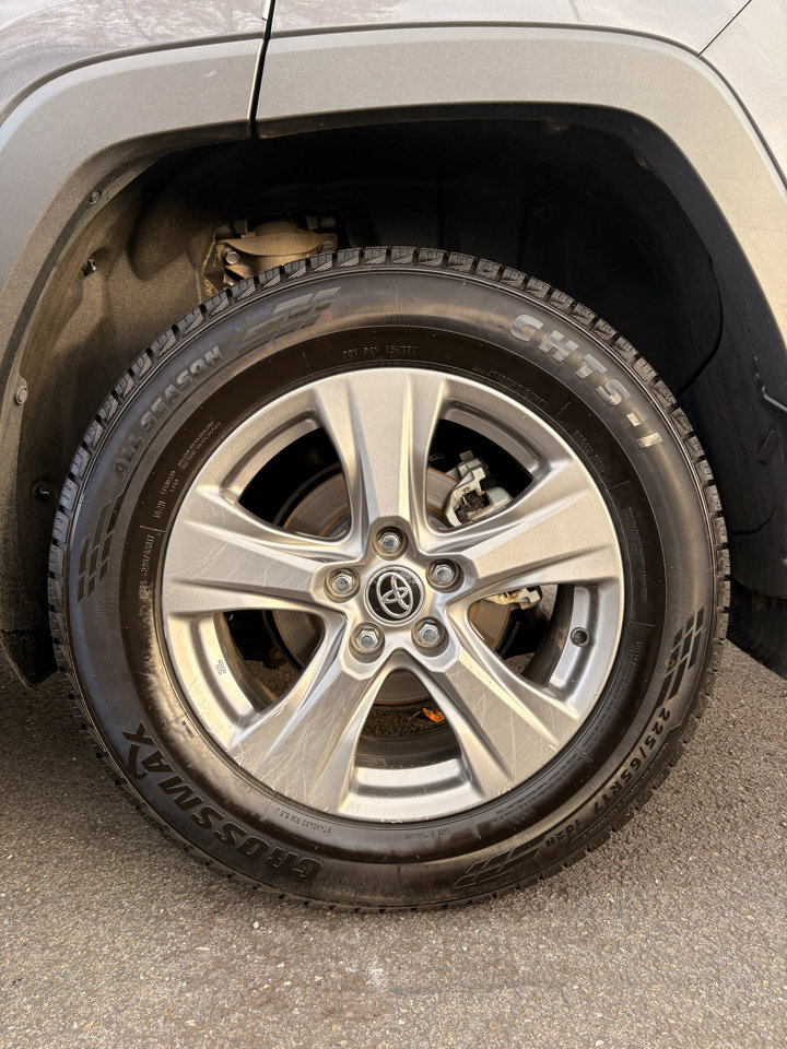 Used 2024 Toyota RAV4 XLE image 24