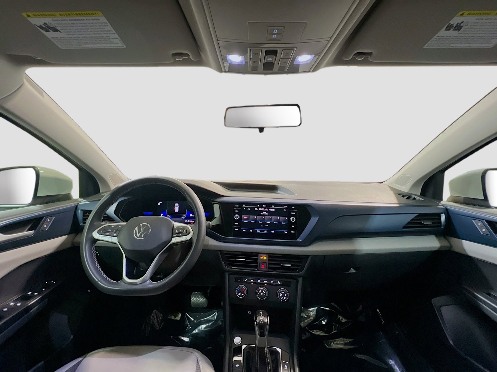 Used 2022 Volkswagen Taos SE image 16