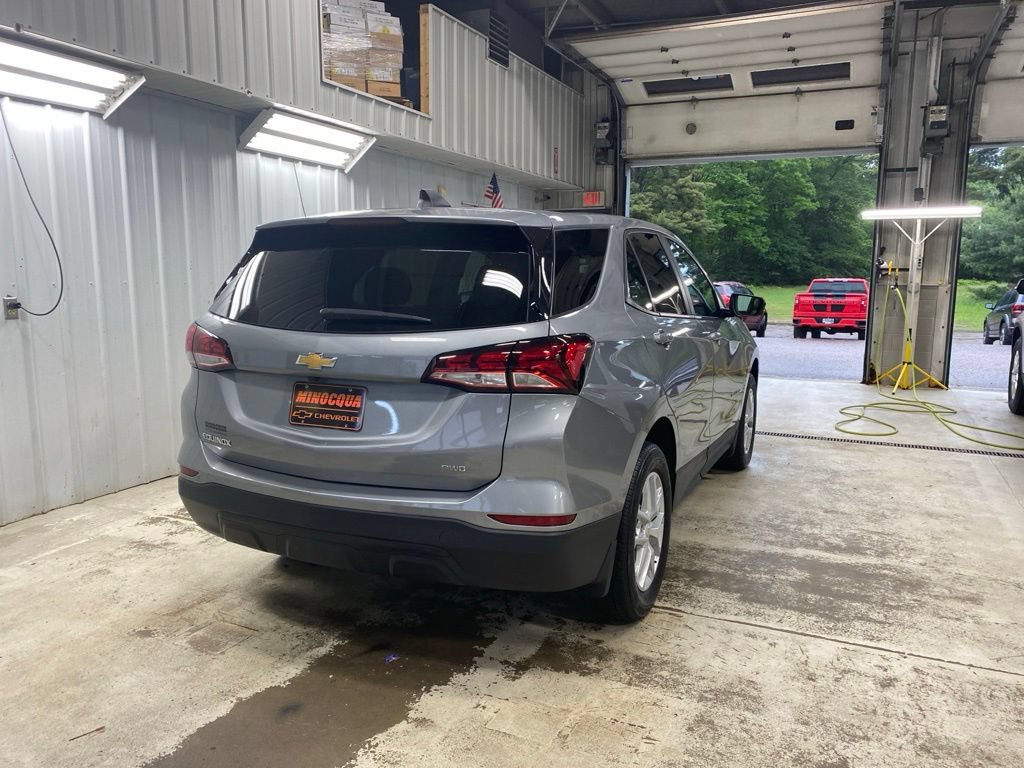 Used 2024 Chevrolet Equinox LS w/ LS Convenience Package AWD/4WD image 12