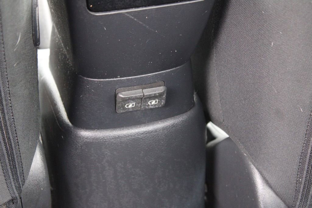 Used 2020 Nissan Versa SR image 26