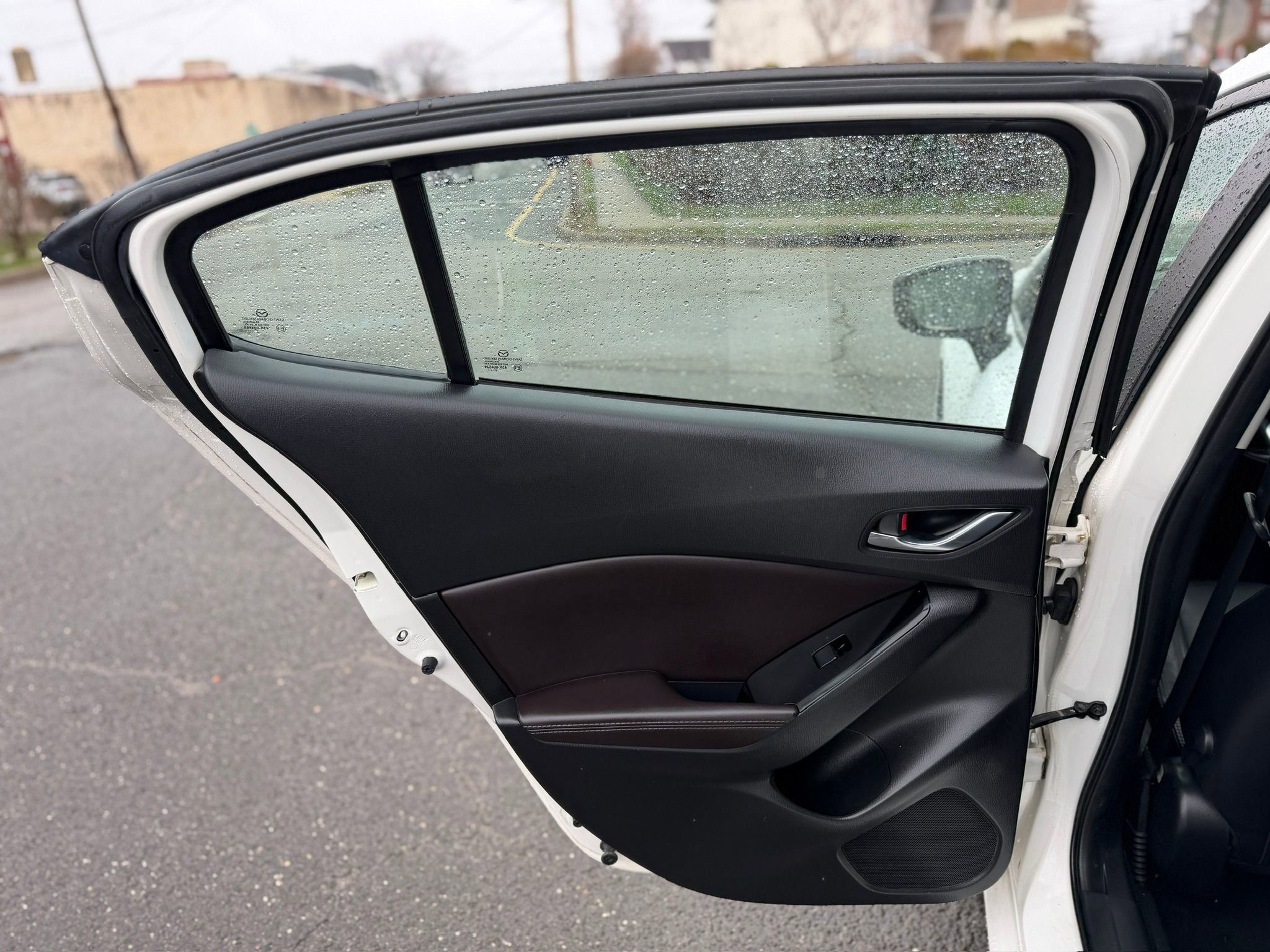 Used 2018 MAZDA MAZDA3 Grand Touring FWD image 23
