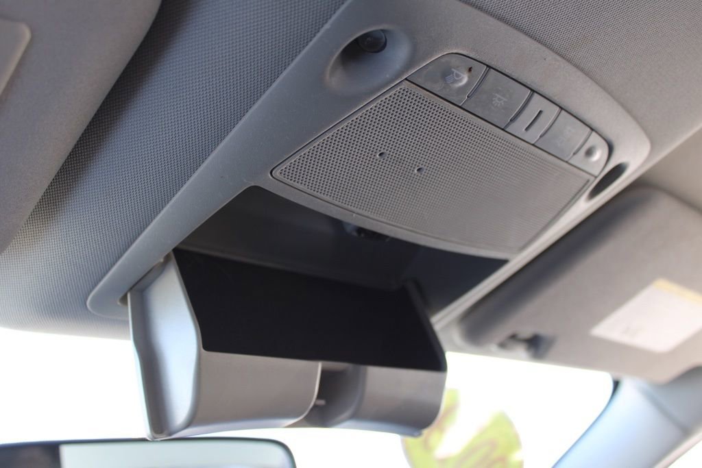 Used 2019 Nissan Rogue Sport S image 37