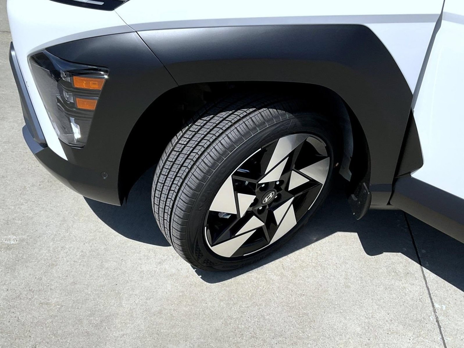New 2026 Hyundai Kona Limited AWD/4WD image 24