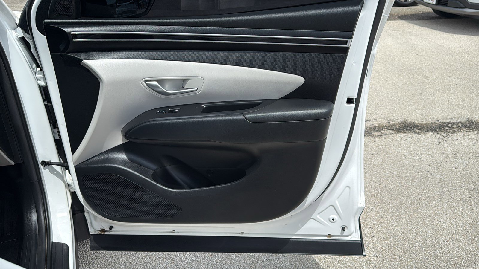 Used 2024 Hyundai Tucson SE image 25