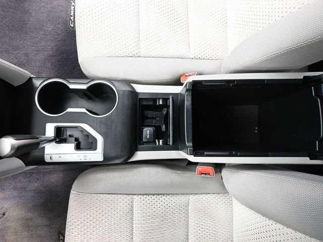 Used 2012 Toyota Camry LE FWD image 30