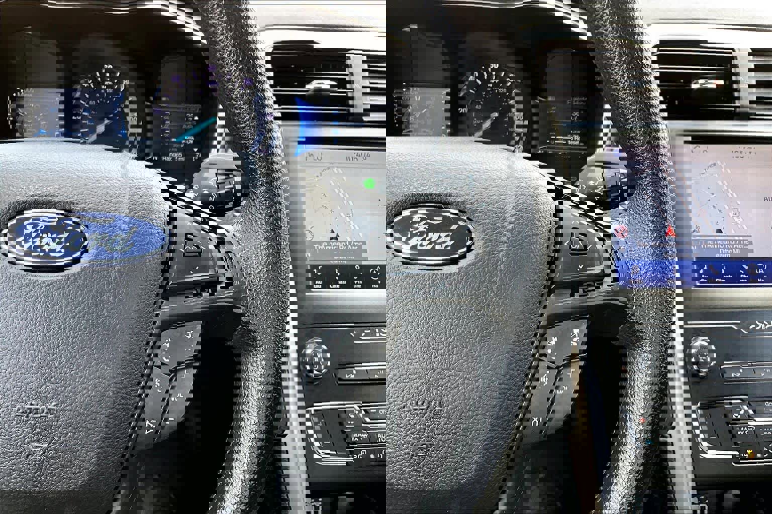 Used 2020 Ford Fusion SE image 25