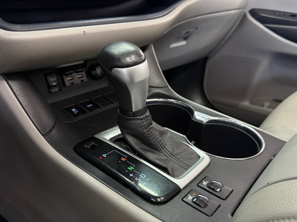 Used 2019 Toyota Highlander XLE FWD image 22