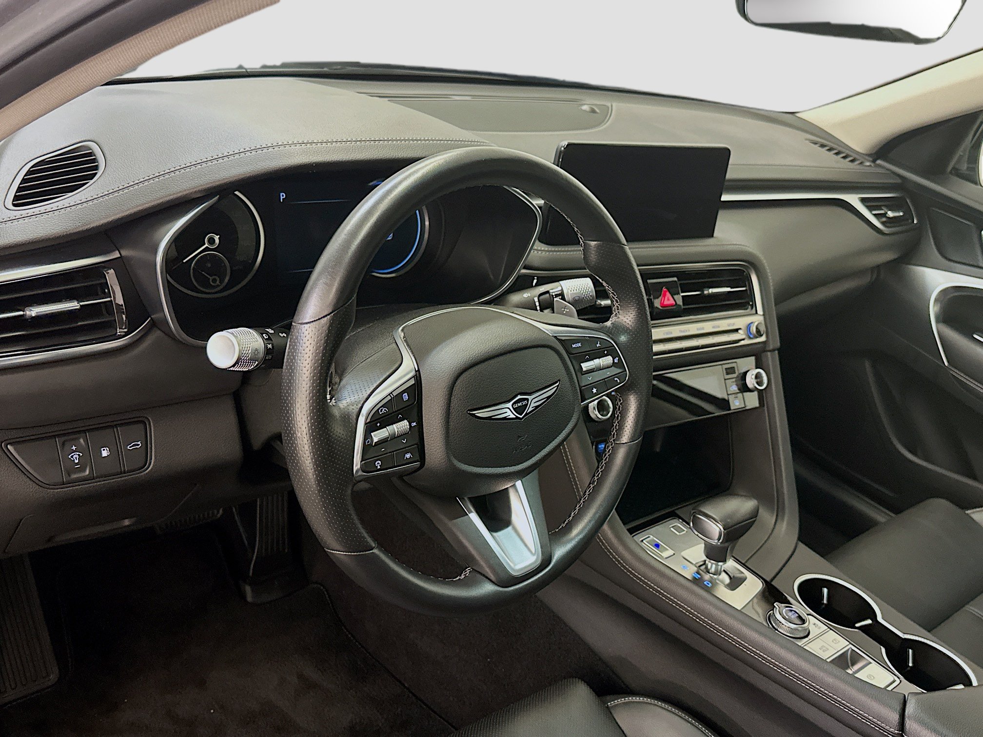 Used 2025 Genesis G70 2.5T AWD/4WD image 18