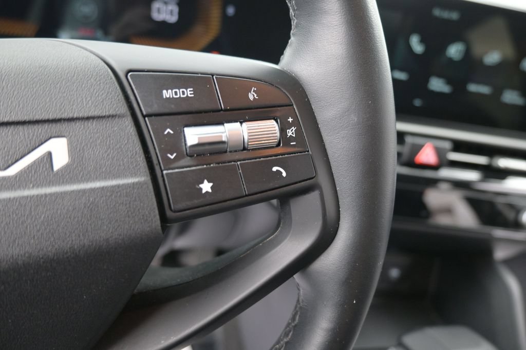 Used 2026 Kia Sportage LX FWD image 31