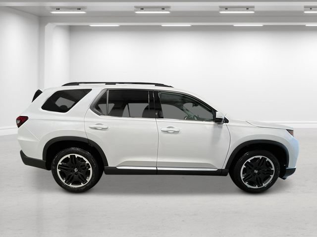 New 2026 Honda Pilot Touring image 2