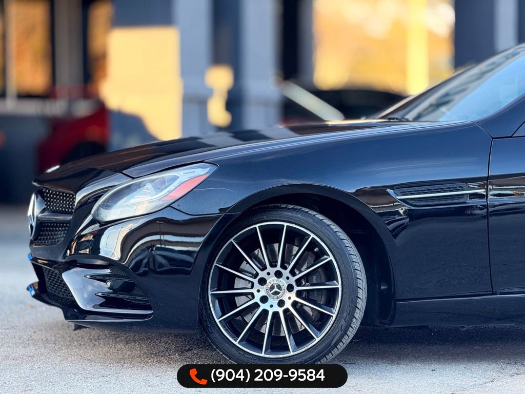 Used 2018 Mercedes-Benz SLC 300 image 2