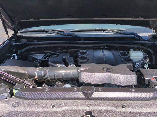 Used 2017 Toyota 4Runner SR5 Premium AWD/4WD image 32