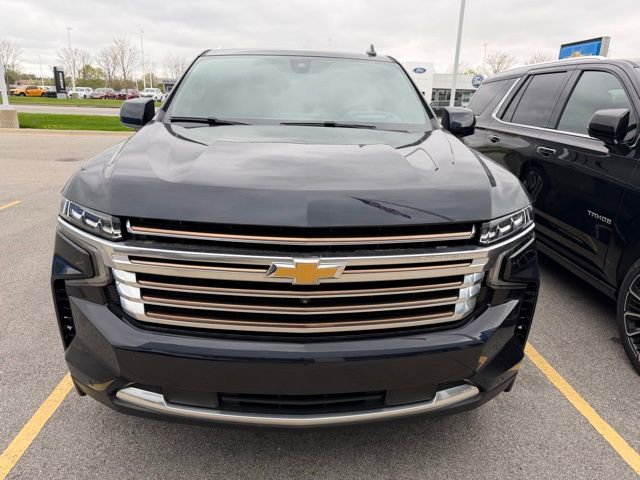 Used 2022 Chevrolet Suburban High Country AWD/4WD image 2