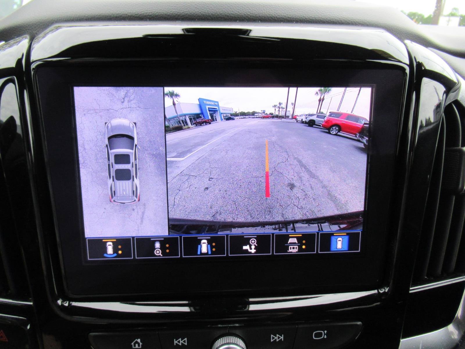 Used 2022 Chevrolet Traverse High Country FWD image 34