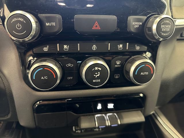 Used 2024 RAM 1500 Laramie image 30
