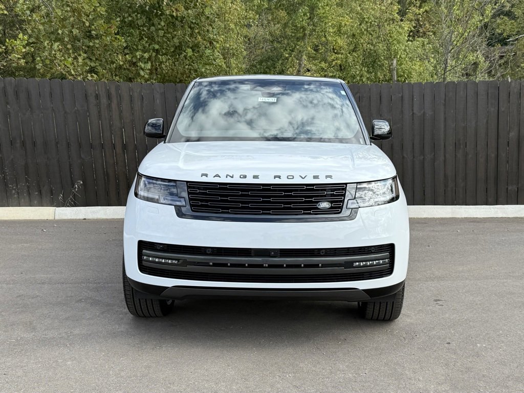 New 2025 Land Rover Range Rover SE image 9