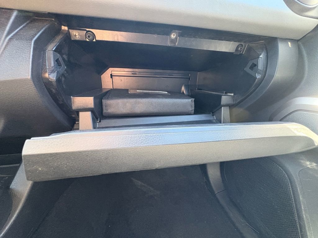 Used 2022 Toyota Tacoma SR5 image 7