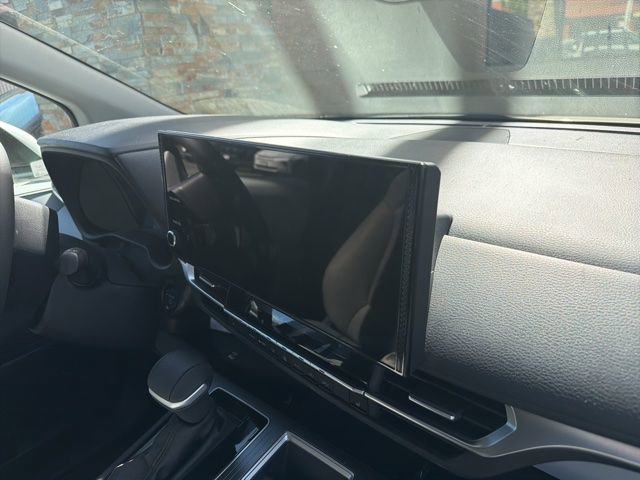 Used 2025 Toyota Sienna XLE image 20