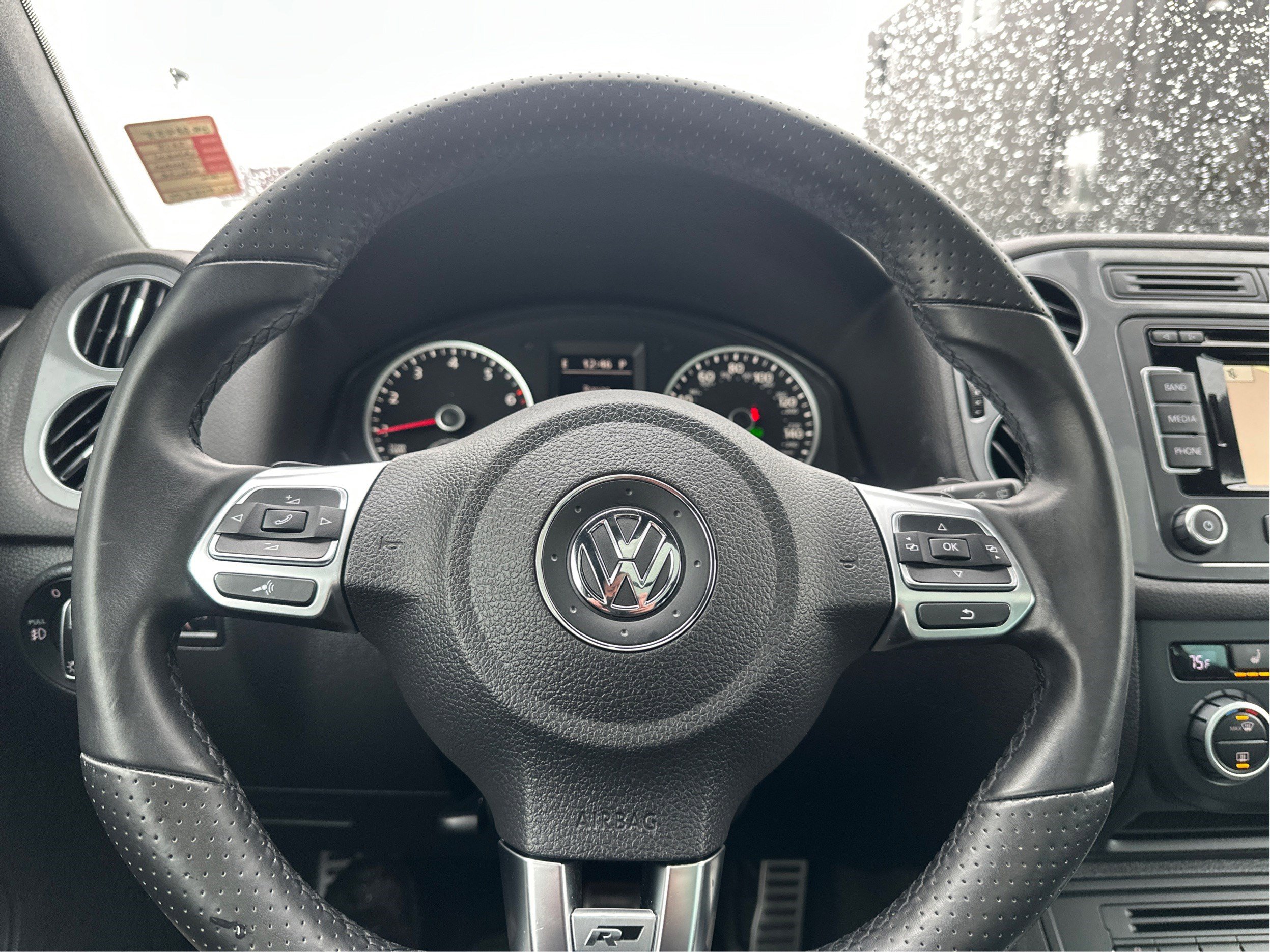 Used 2015 Volkswagen Tiguan R-Line image 18
