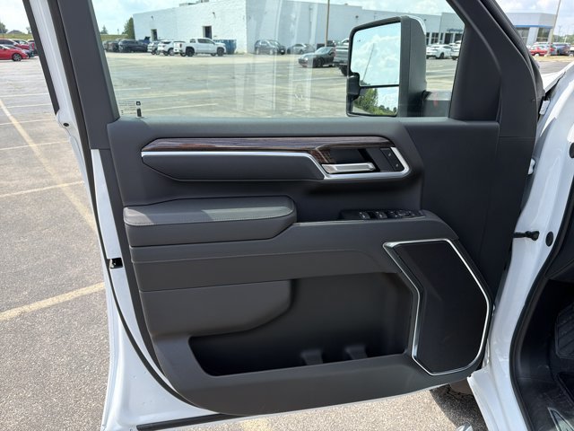 New 2026 Chevrolet Silverado 2500 LT w/ Z71 Chrome Sport Edition AWD/4WD image 10