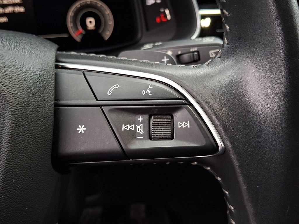 Used 2020 Audi Q8 Premium Plus w/ Premium Plus Package AWD/4WD image 24
