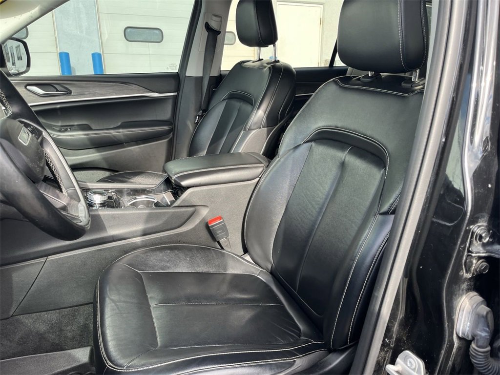 Used 2021 Jeep Grand Cherokee L Limited image 18