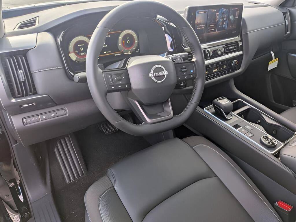 Used 2026 Nissan Pathfinder SL AWD/4WD image 9