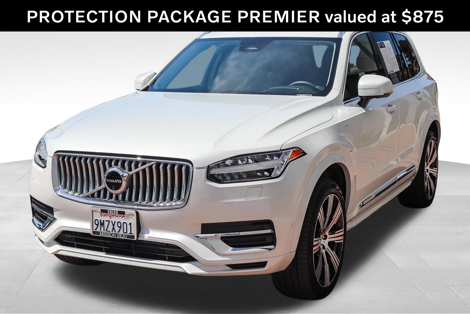 Used 2024 Volvo XC90 T8 Ultimate w/ Protection Package Premier AWD/4WD image 3
