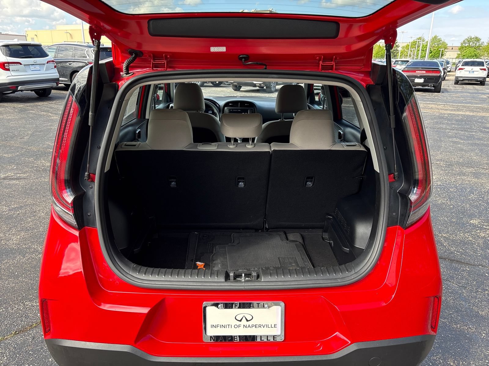 Used 2025 Kia Soul LX w/ LX Technology Package FWD image 23
