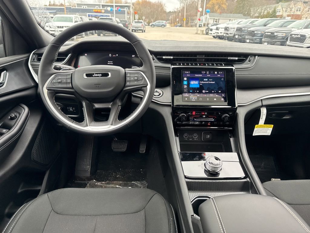 New 2026 Jeep Grand Cherokee Laredo image 21