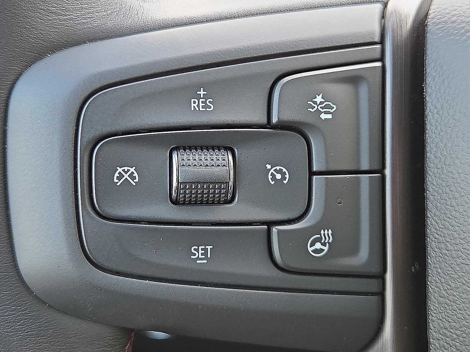 Used 2025 GMC Sierra 2500 AT4X AWD/4WD image 12