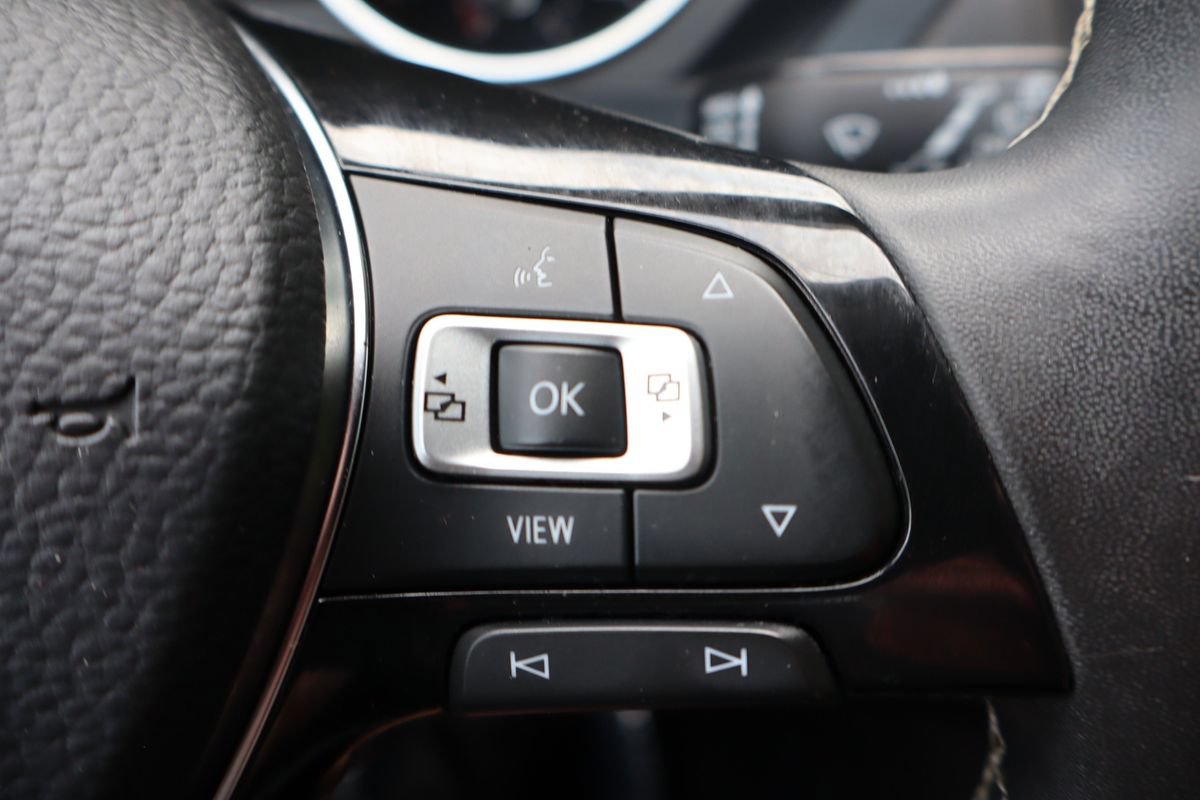 Used 2021 Volkswagen Tiguan SE AWD/4WD image 30