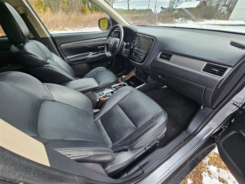 Used 2019 Mitsubishi Outlander SE image 11