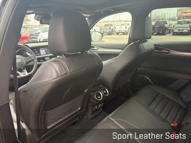 Used 2022 Alfa Romeo Stelvio Veloce image 28