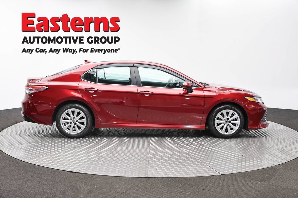 Used 2019 Toyota Camry LE FWD image 4
